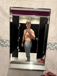 Got a semi at the gym