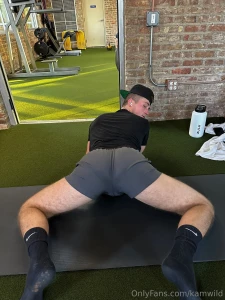 Like this pic if you would put your face right here i m tryna see