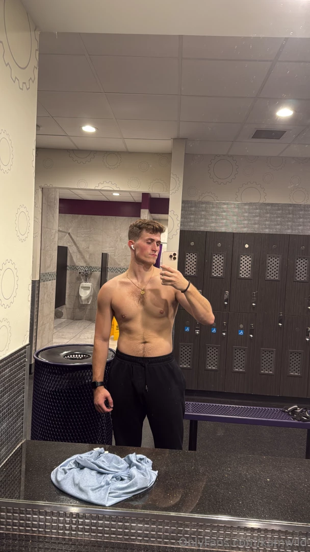 Chest shoulders and triceps do you like your men sweaty 