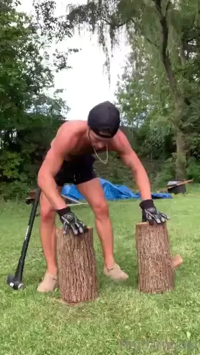 Hard days work chopping lots of wood who wants to get split just like 