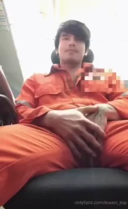 So lonely in office man