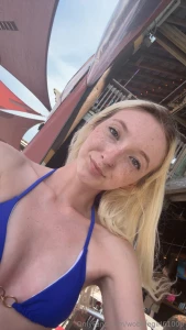 It s my birthday baby if you wanna tip me i ll send you my recent