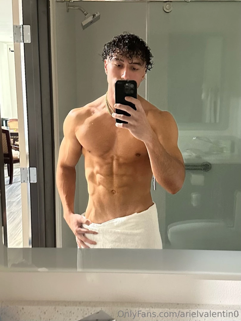 Ever just chilled in the shower just us and some water 