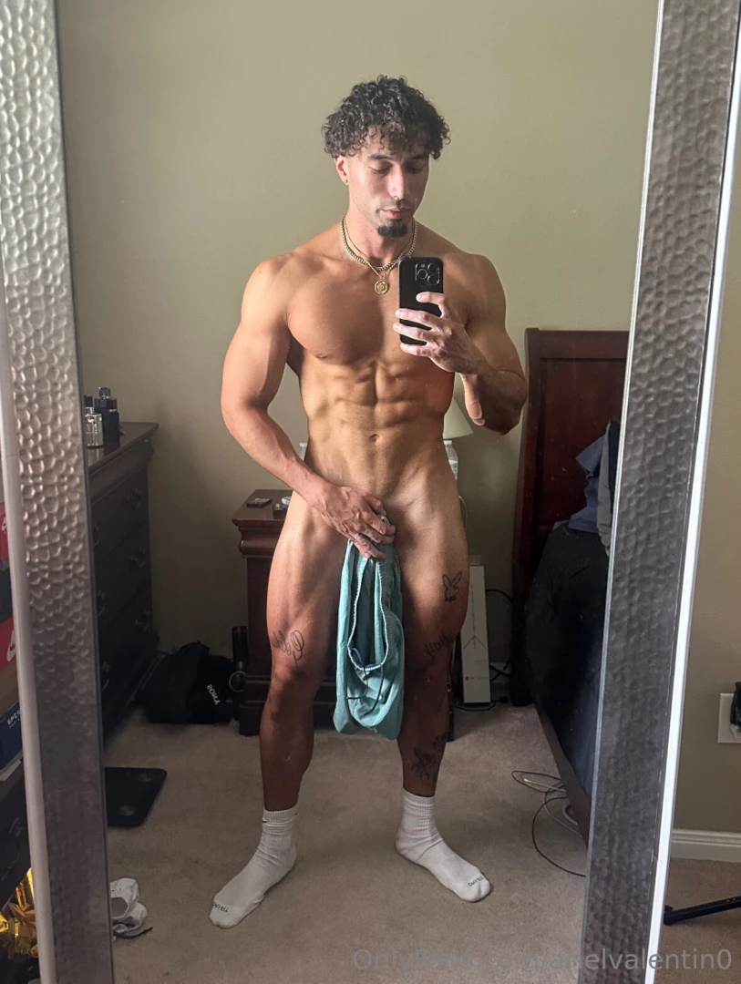 Give a like if you want to come to bed with me 