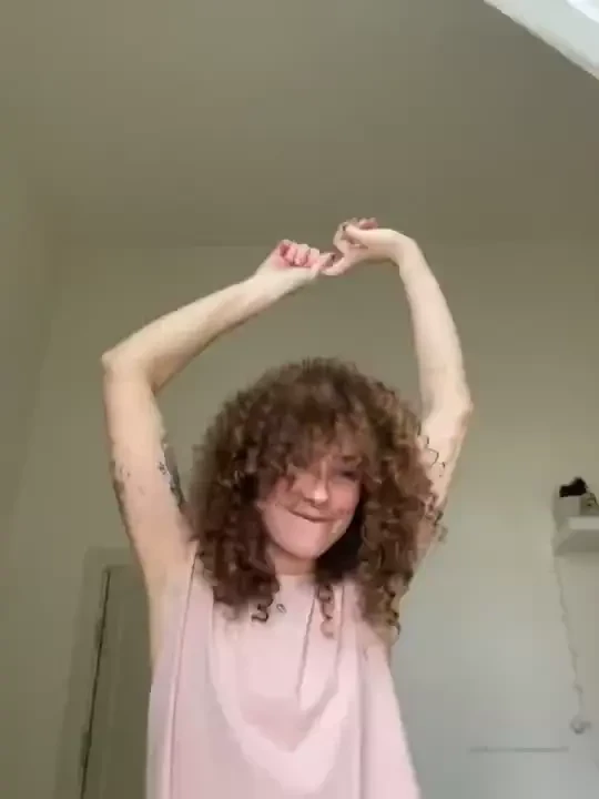 I love it when my hair is so frizzy and unruly just like me 