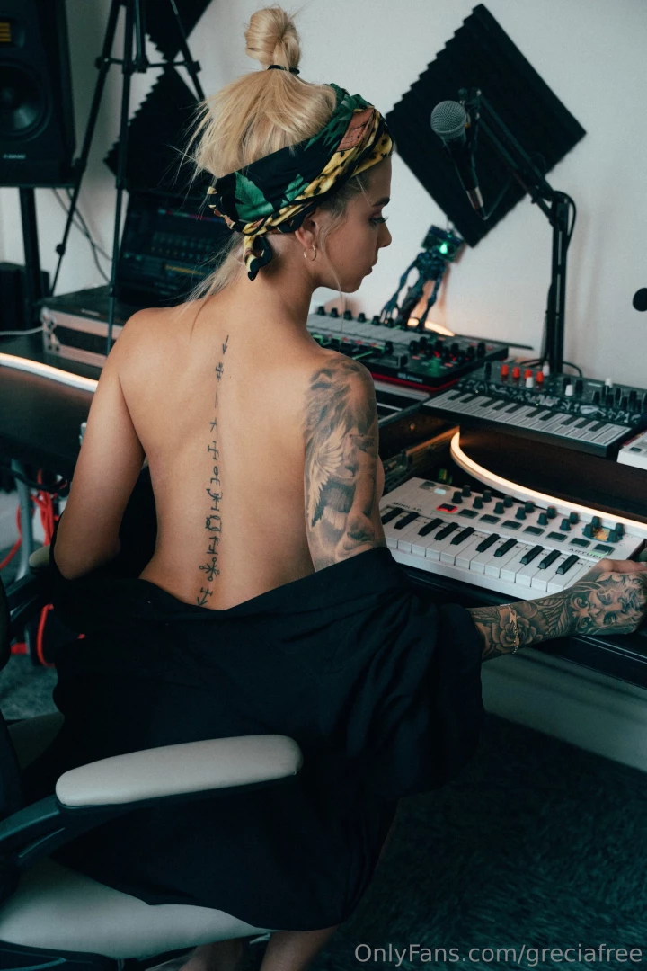 Te toco lo que quieras beb 