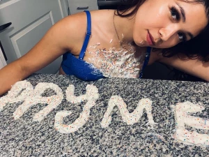 Goin live in 30 minutes cum play
