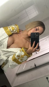 Message me and tell me how your weekend has been