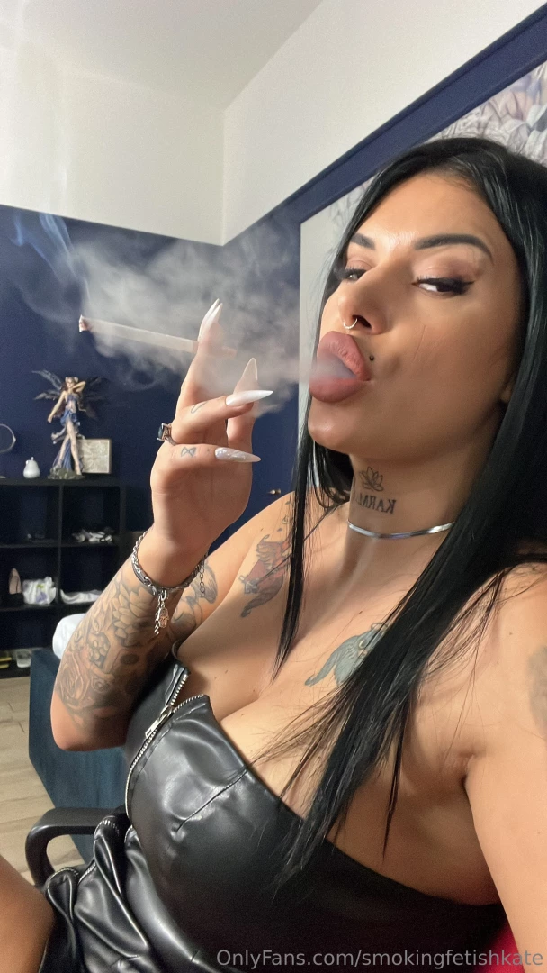 Smokingfetishkate part 2 