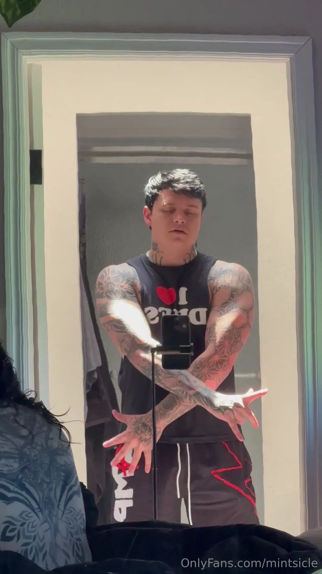 Would you want my arms around your head feat carbasauruslexdied 