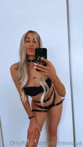 Hey guys how s it going do you like my outfit