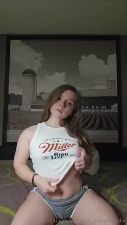 Do you want to see more videos from me hun 