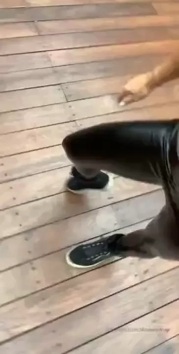 Flexing my big quads in black shiny pants hot muscles 