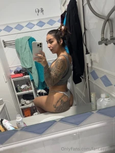 I m online right now baby message me