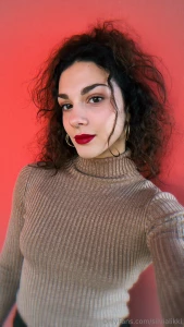 Occhi da brava ragazza