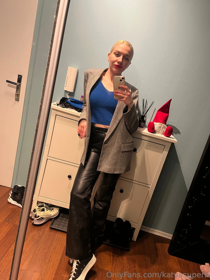 My new real leather pants and outfit for hang out 