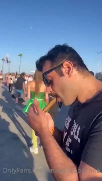 Ash out my cigar on your tongue 