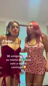 Ven a disfrutar del primer video l sbico que hice con mi ex esta s per