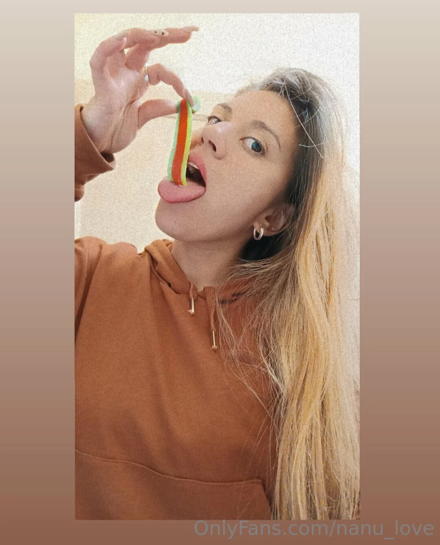 Does anyone else like sour gummies that much 