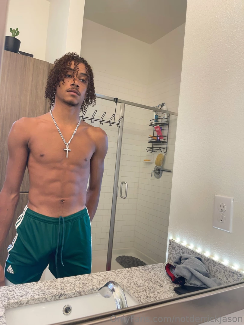 Get that mouth open amp tongue out 