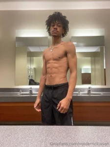 Who s hungry i ve got a mouthful to unload