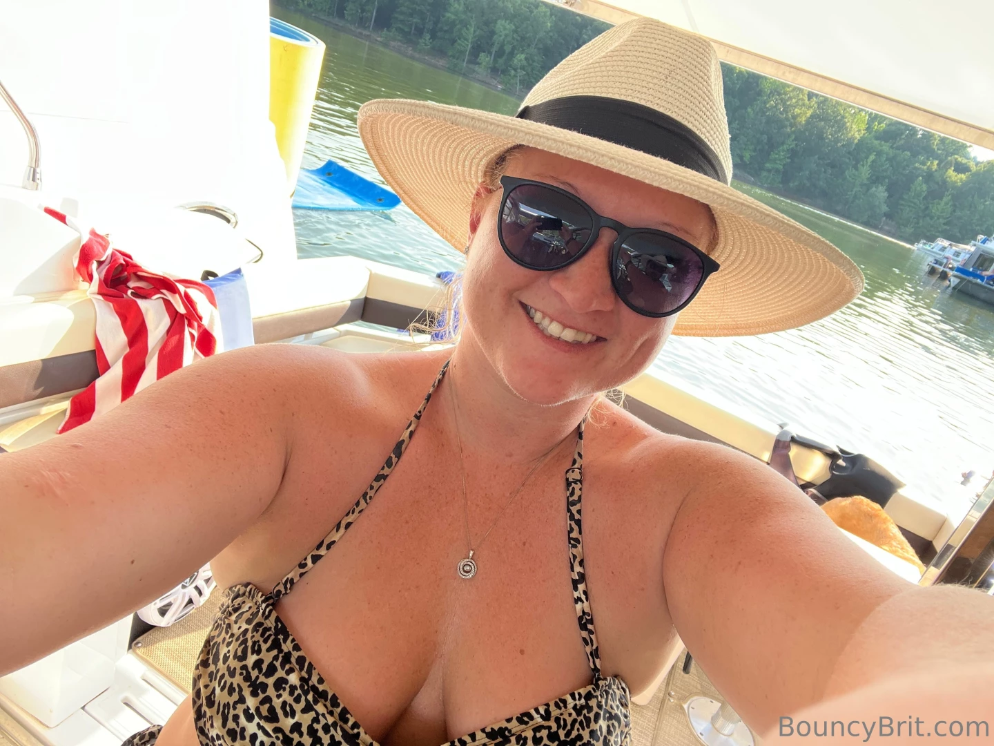 bouncybritney1 - Vip members get nudes by the pool subscribe today for lot of perks and 