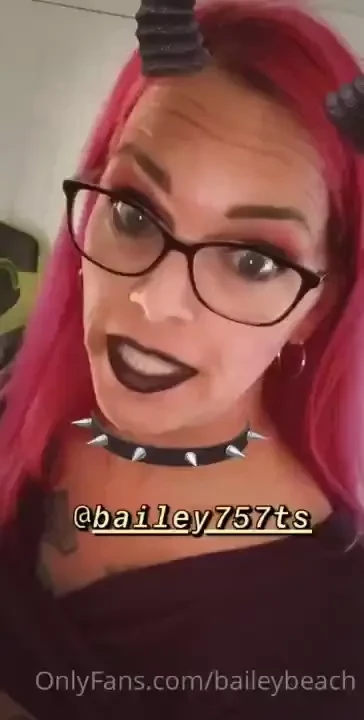 I love the maleficent filter so much follow my snapchat bailey757ts 