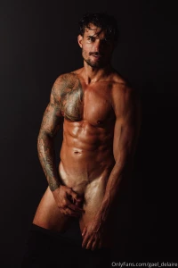 Photo done in studio the photographer was part 2