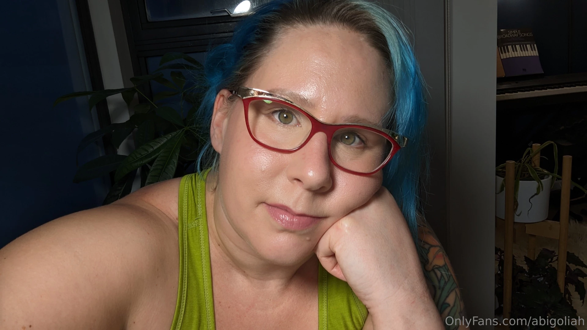 What are you doing right now i m practicing poses for the back of my 