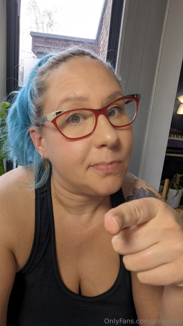 It s international women s day do your part tip your onlyfans girls 