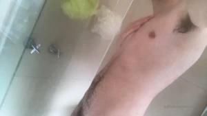 I m turned on just seeing myself shower lmao