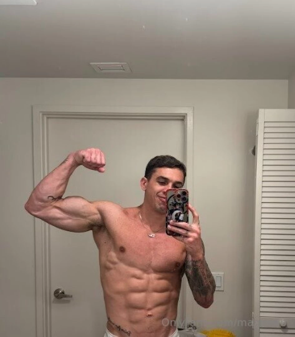 My biceps aren t the only thing that s hard want nbsp me nbsp to nbsp 