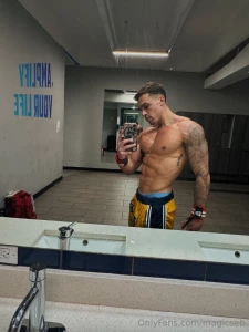 Might fuck around and take the shorts off lol