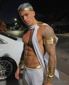 Happy halloween things are gonna get crazy tonight in the dms who s