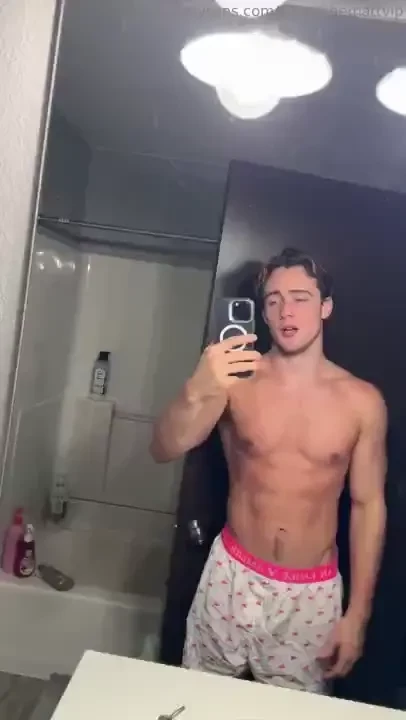 Answer this poll would you want to see my dick get sucked an 
