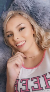 I wanna cheer your cock on today