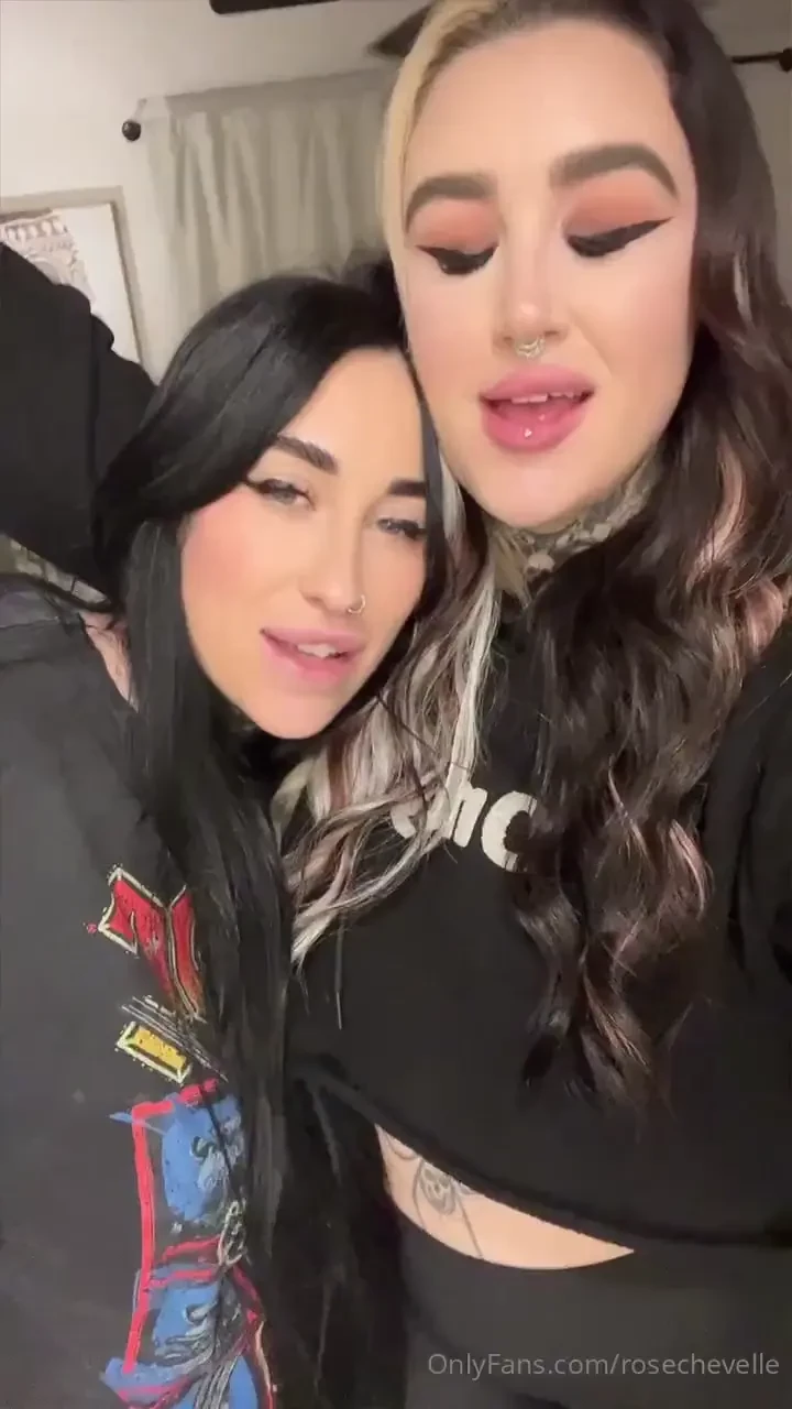 I m complete when me amp somethingwickedxxx are together amp you get 