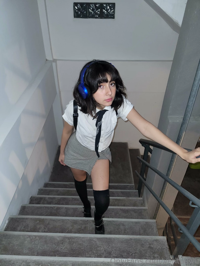 C mo va su tarde lluviosa est para hacer cucharita conmigo o pasarla part 1 