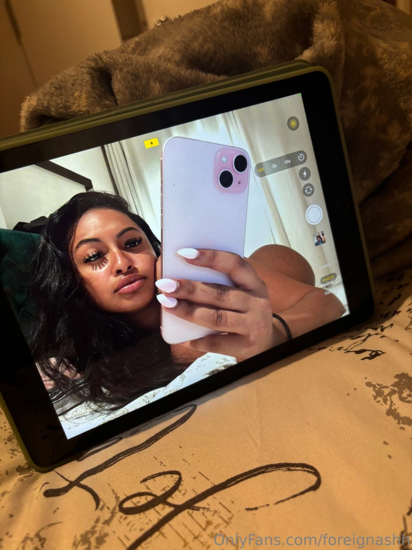 Bored amp lonely dm me for a surprise 