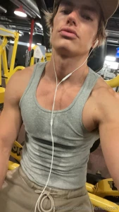 Got so sweaty and horny at the gym everyone saw my boner at the locker