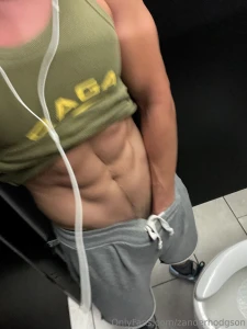 Yeah i know your eyes went straight to my hand