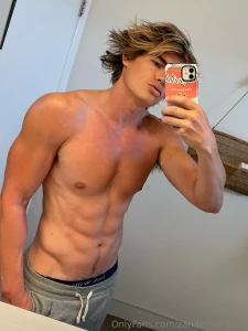 Looking this good ain t an accident