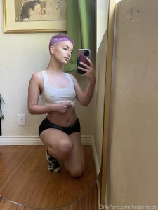 Pink hair and a pink pussy