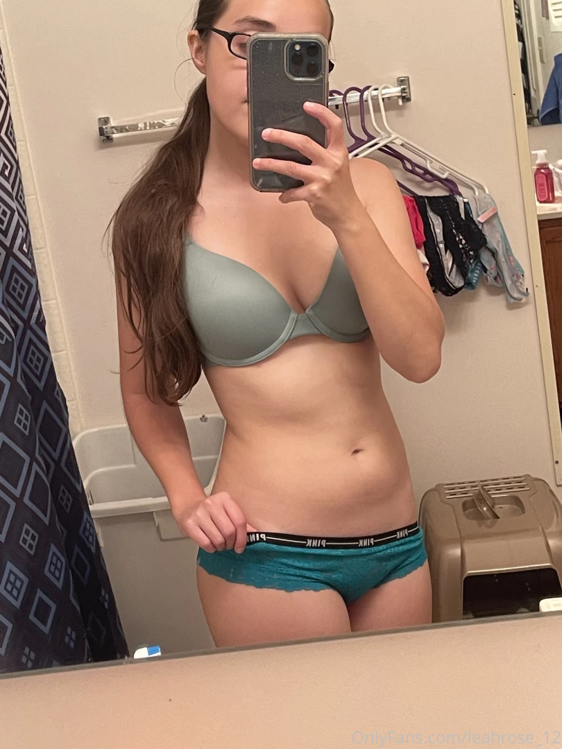 Good morning i can do some custom content tonight if anyone is 