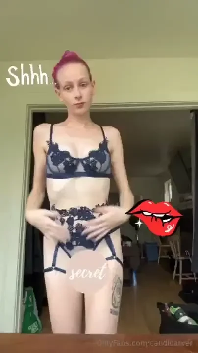 Fresh out the shower baby for no emojis head over to my vip page or 