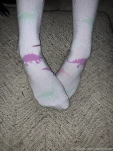 Should i post more pictures of my feet