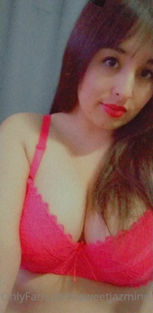 I love the color pink do you think it suits me 