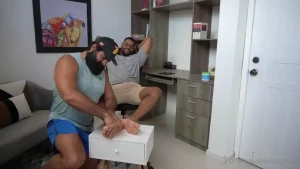 Happy new year fuck with this sexy venezuelan dom top ajotta enjoy and