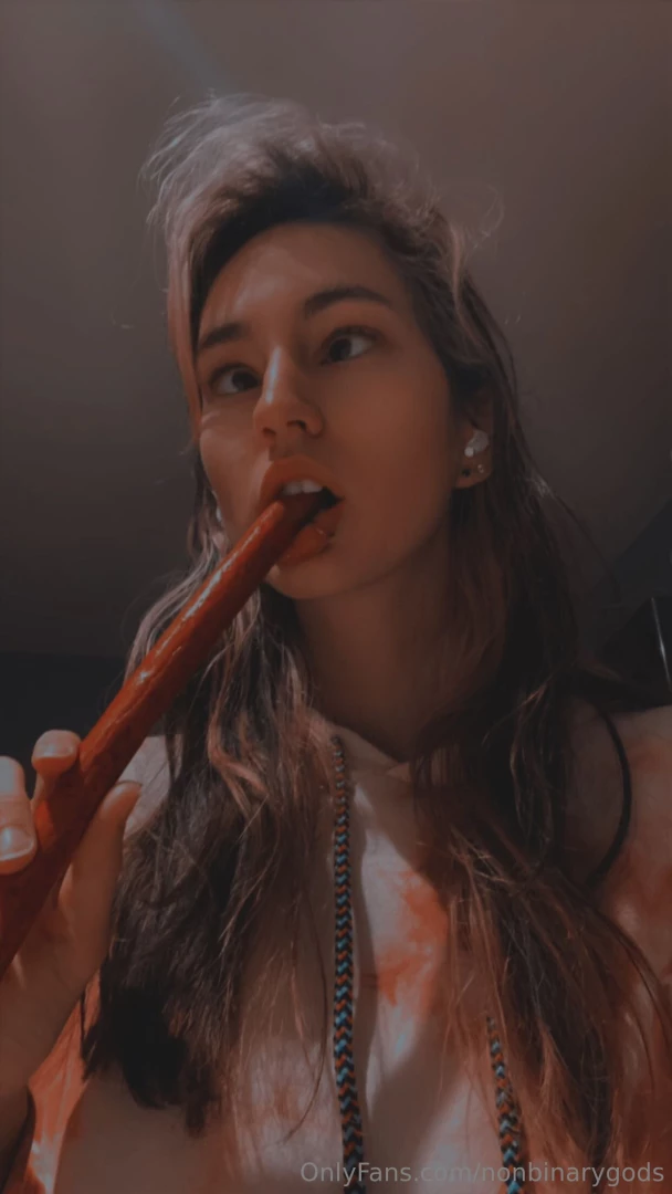 It s just a lil snack 