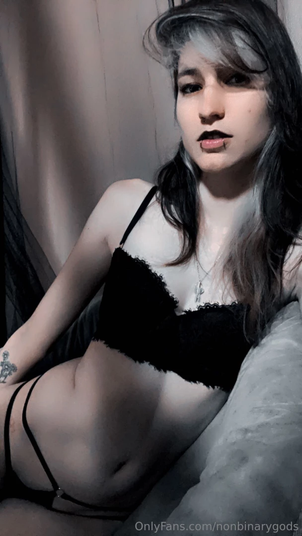 Nonbinarygods 